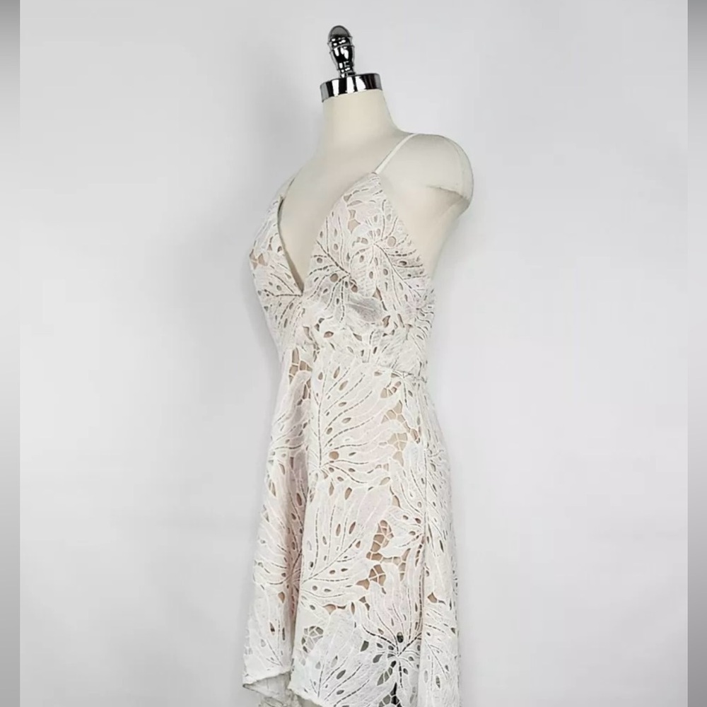 White Dress 👗